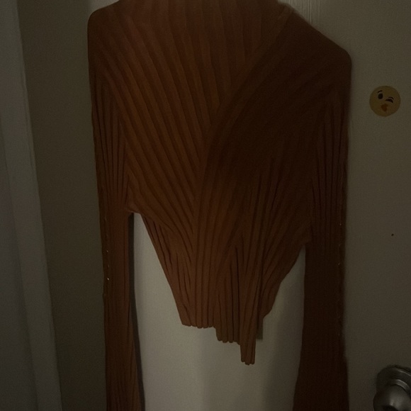 Crop top - Picture 2 of 2